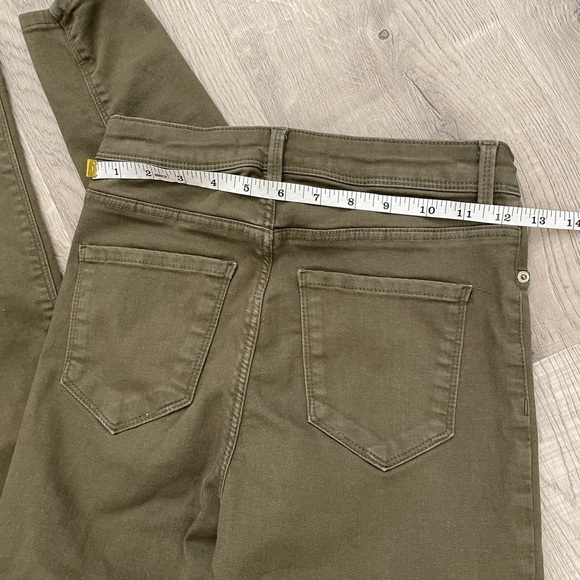 Zara Basic Olive Green Color Jeans - Picture 4 of 5
